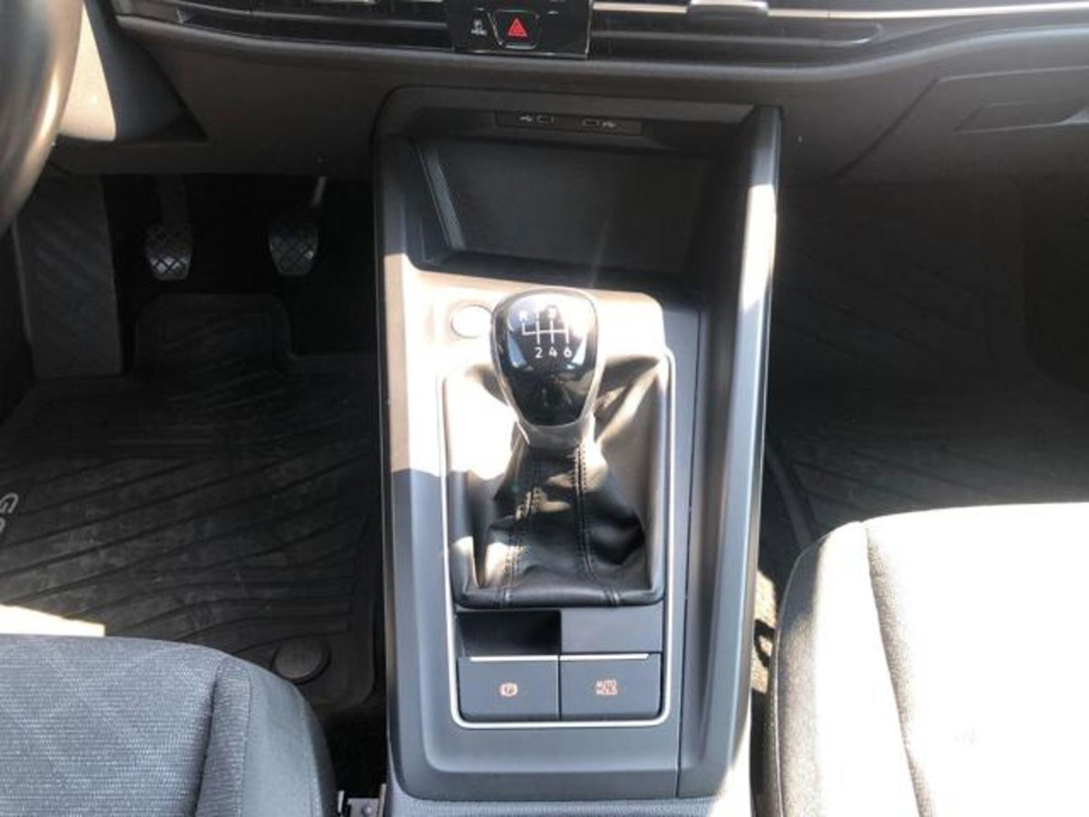 Volkswagen Golf 1.0 TSI EVO Life (14)