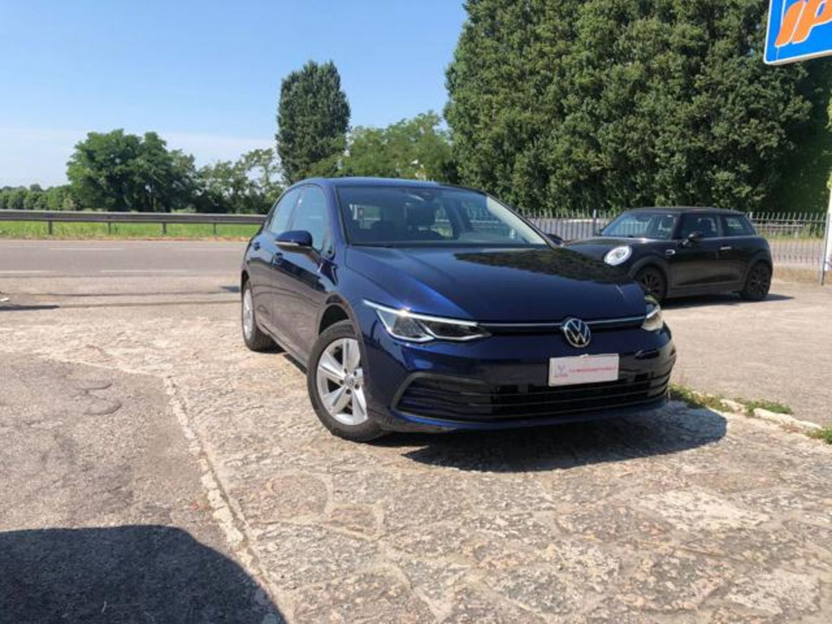Volkswagen Golf 1.0 TSI EVO Life (2)