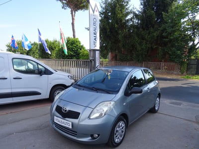 Toyota Yaris 1.0 3 porte usata