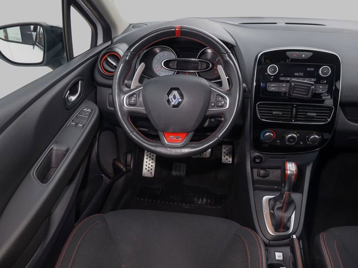 Renault Clio TCe 220CV EDC 5 porte Energy R.S. Trophy (11)