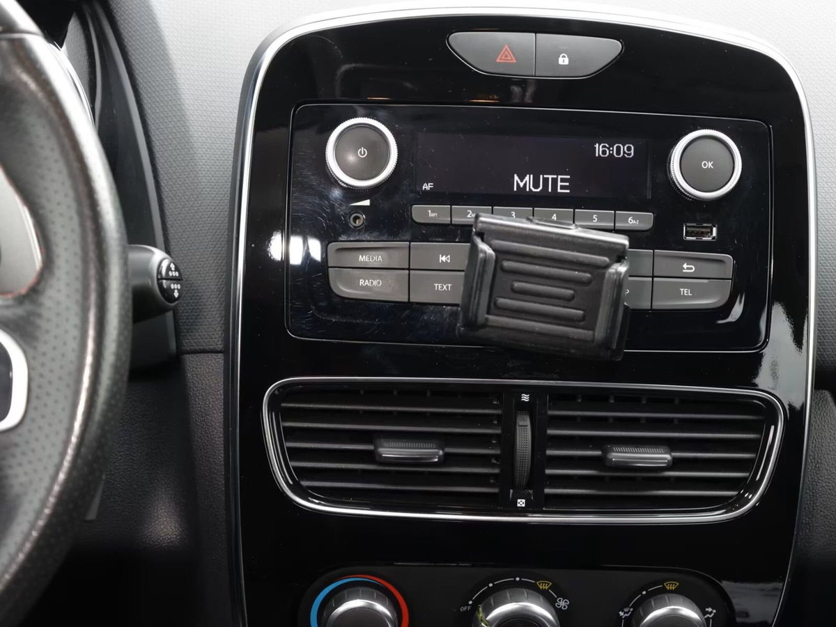 Renault Clio TCe 220CV EDC 5 porte Energy R.S. Trophy (13)