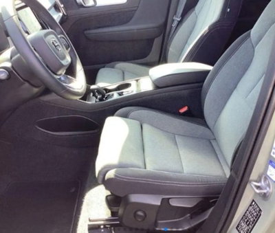 Volvo XC40 B3 automatico Core N1 (13)