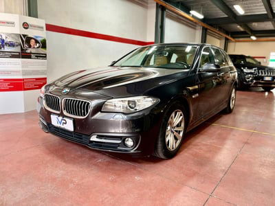 BMW Serie 5 Touring 525d xDrive  Business aut. usata
