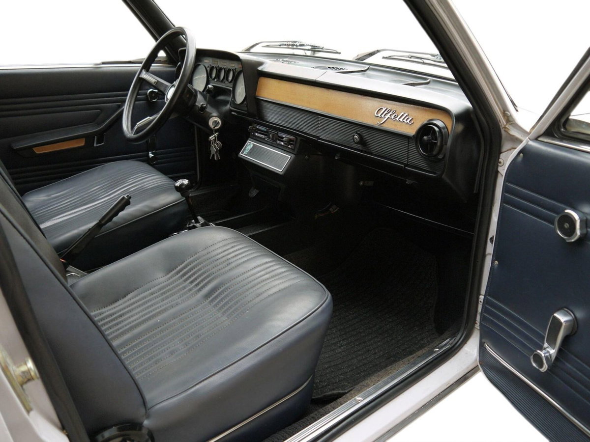 Alfa Romeo Alfetta 1.6 (13)