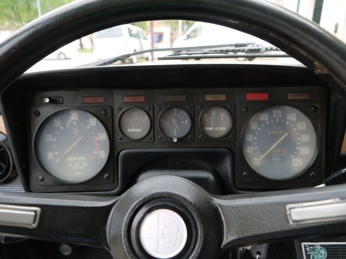 Alfa Romeo Alfetta 1.6 (14)