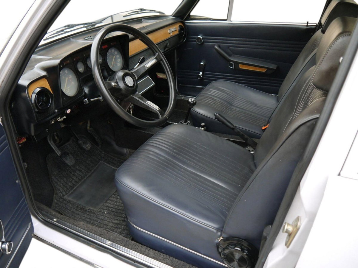 Alfa Romeo Alfetta 1.6 (9)
