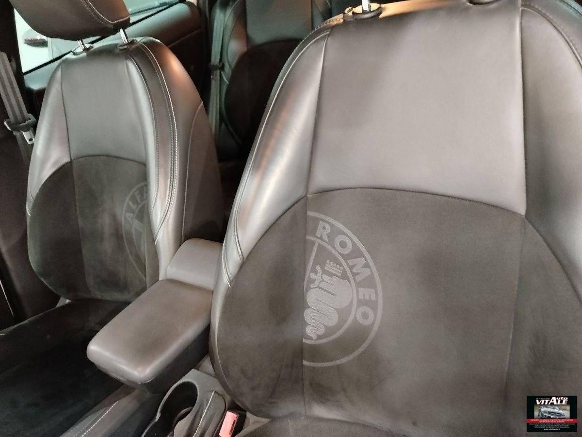 Alfa Romeo Giulietta 1.6 JTDm-2 Giulietta (14)