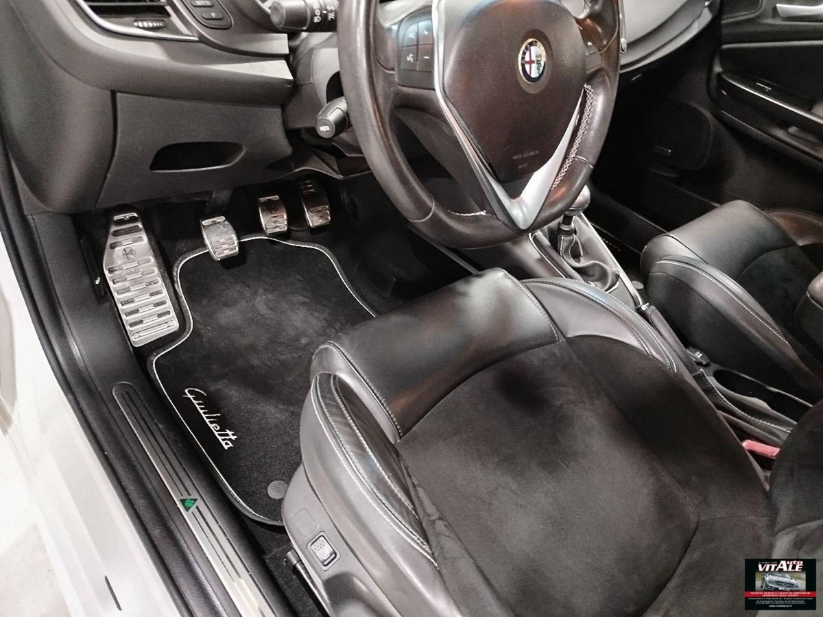 Alfa Romeo Giulietta 1.6 JTDm-2 Giulietta (17)