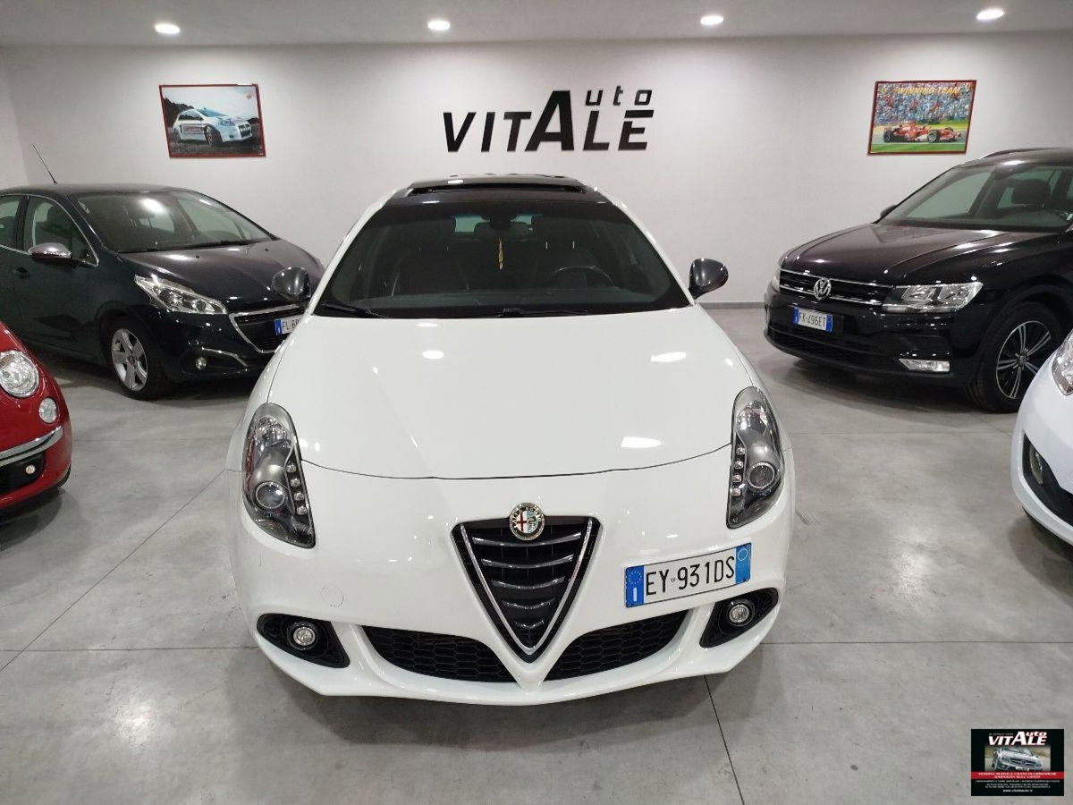 Alfa Romeo Giulietta 1.6 JTDm-2 Giulietta (2)