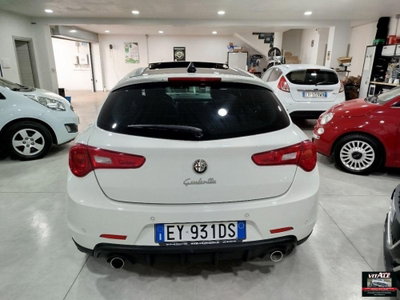 Alfa Romeo Giulietta 1.6 JTDm-2 Giulietta (6)
