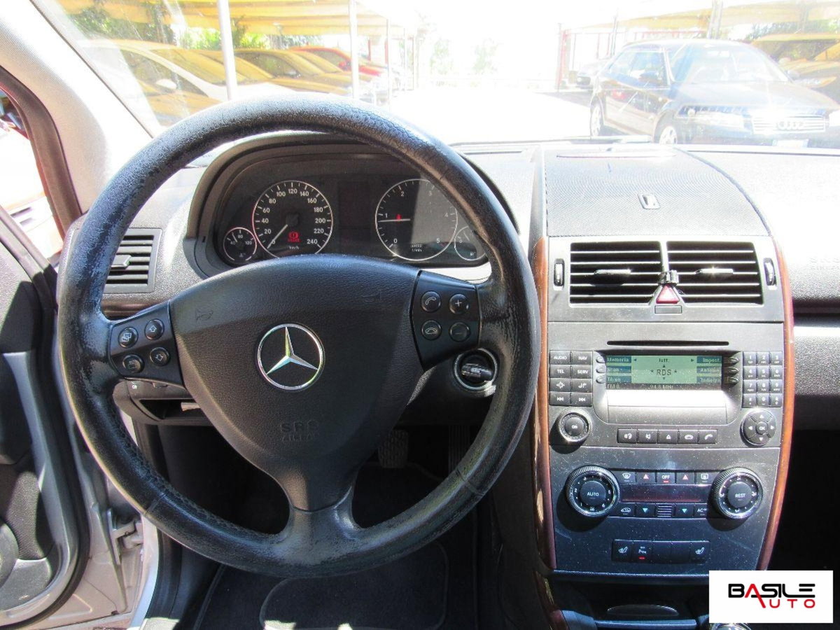 Mercedes-Benz Classe A 180 CDI (8)