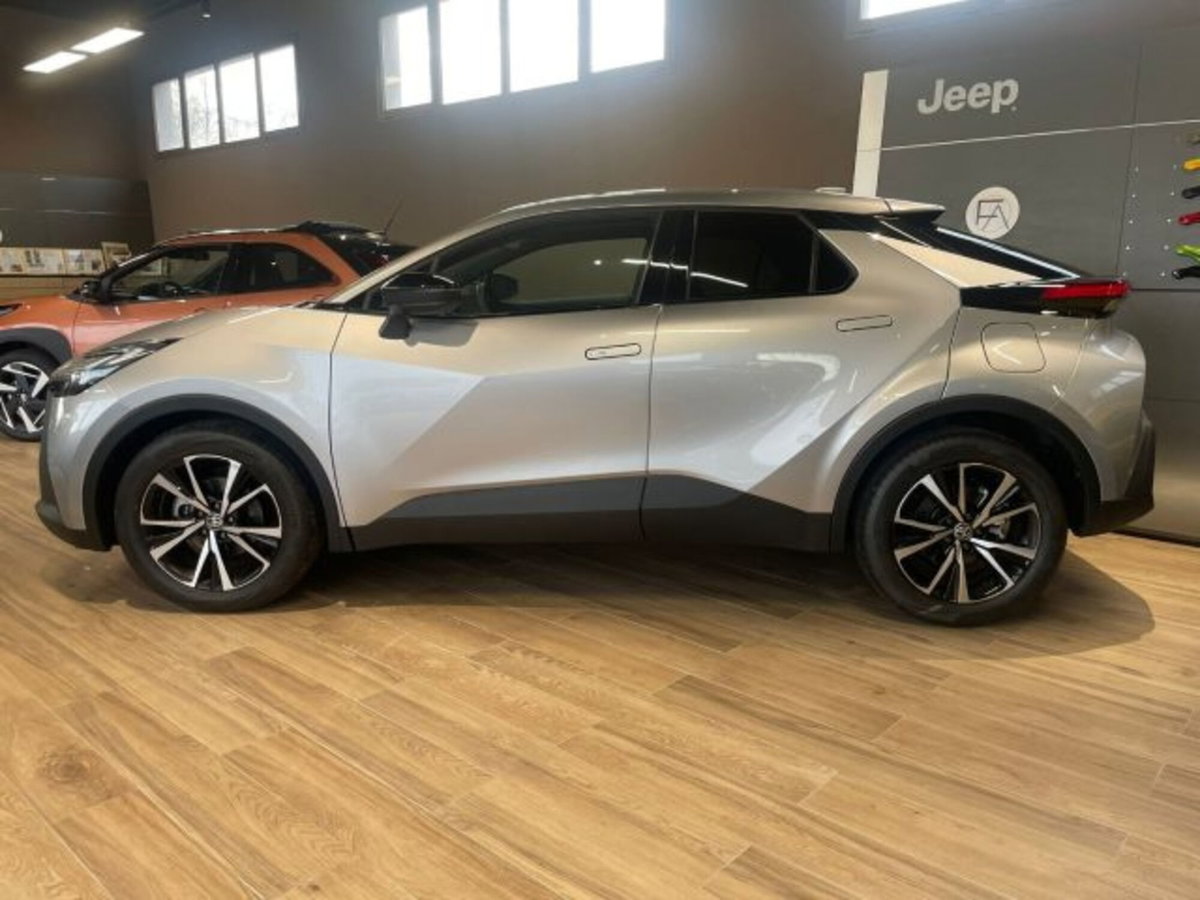 Toyota Toyota C-HR 1.8 hv Lounge fwd e-cvt (2)