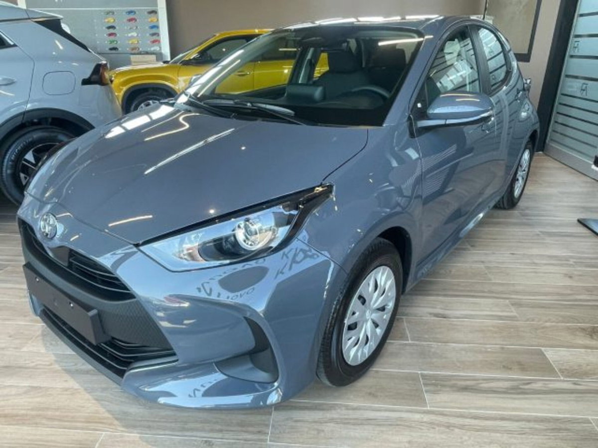 Toyota Yaris Cross 1.5 Hybrid 5p. E-CVT Premiere (2)