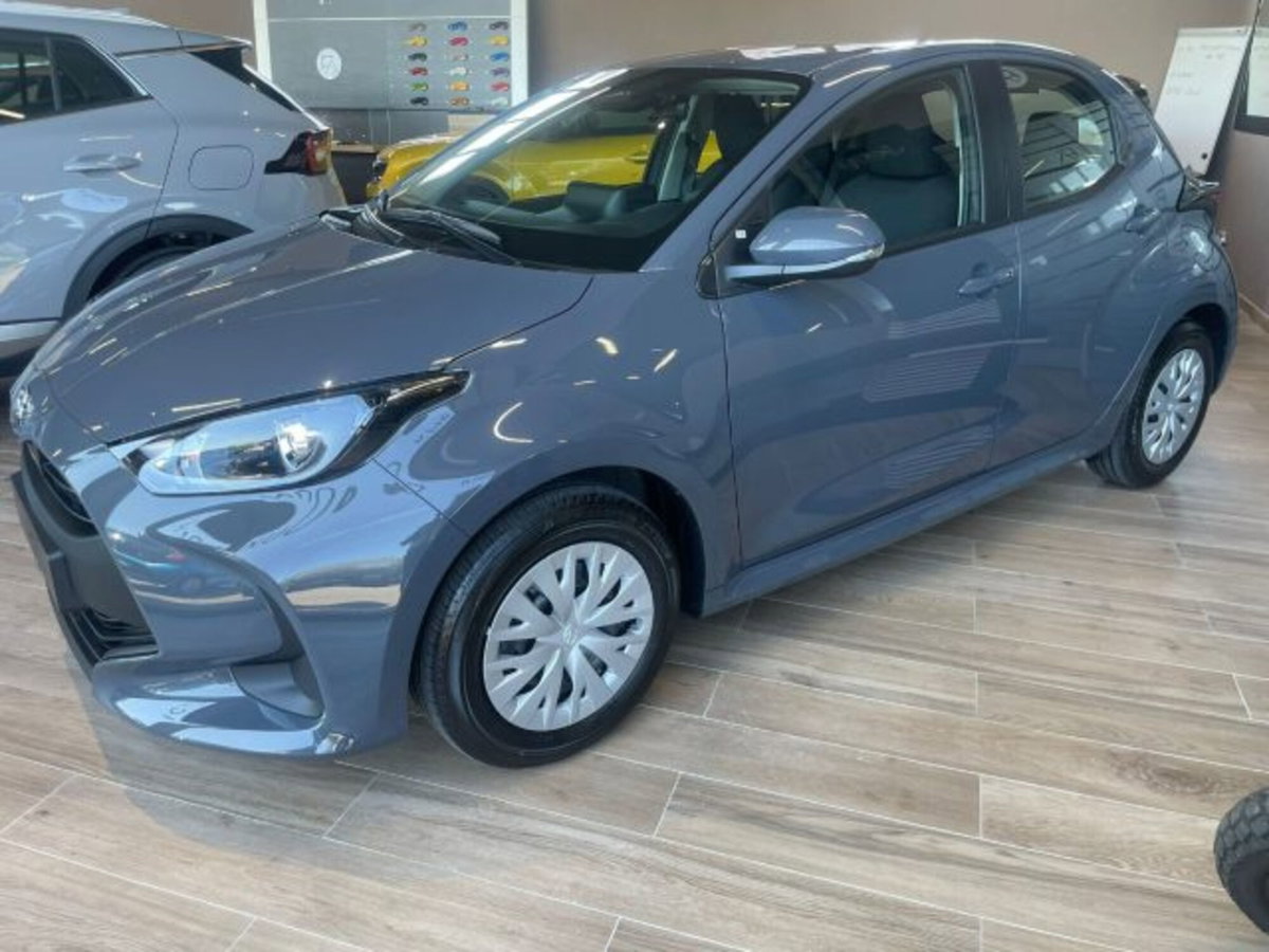 Toyota Yaris Cross 1.5 Hybrid 5p. E-CVT Premiere (3)