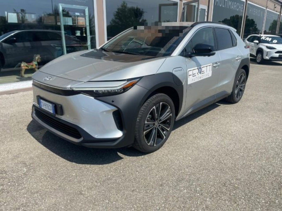 Toyota bZ4X ev Lounge 2wd 204cv (4)