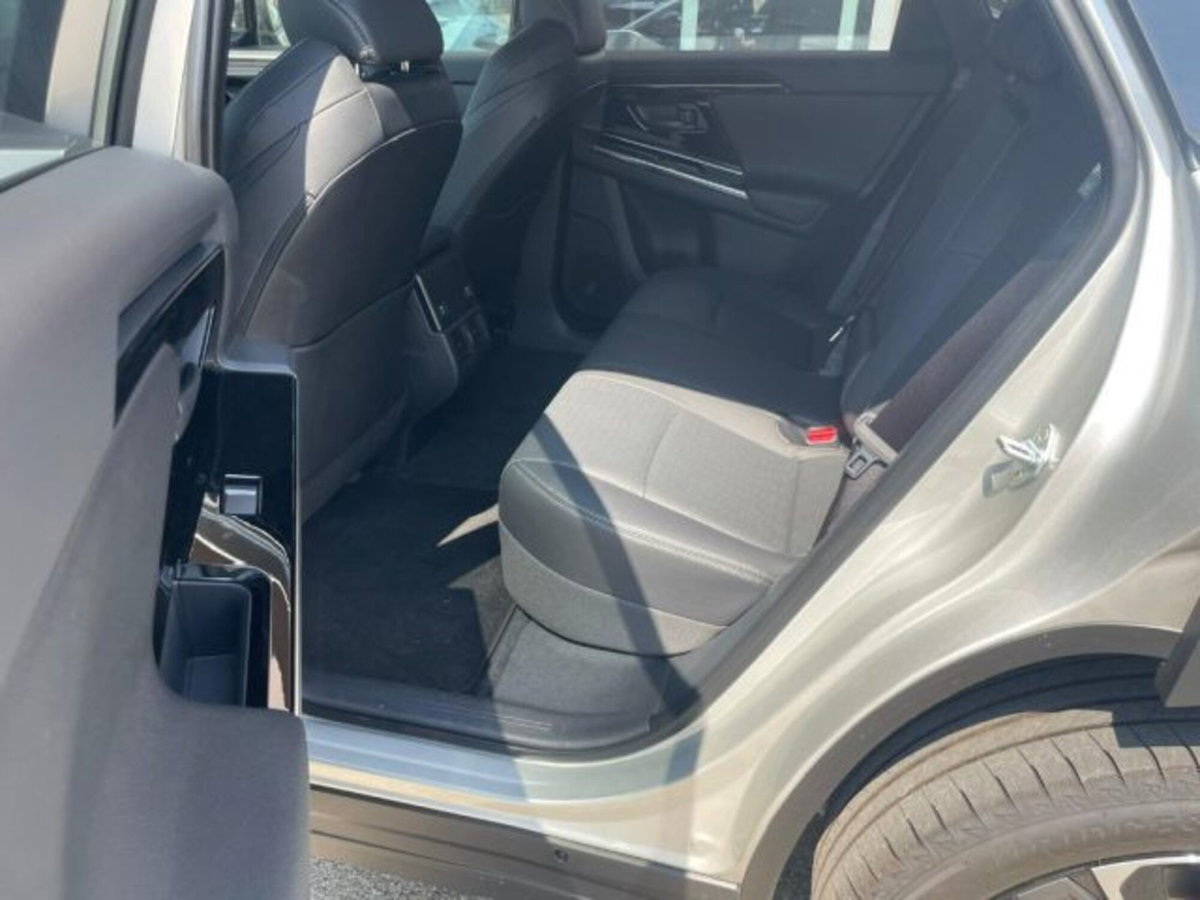 Toyota bZ4X ev Lounge 2wd 204cv (5)