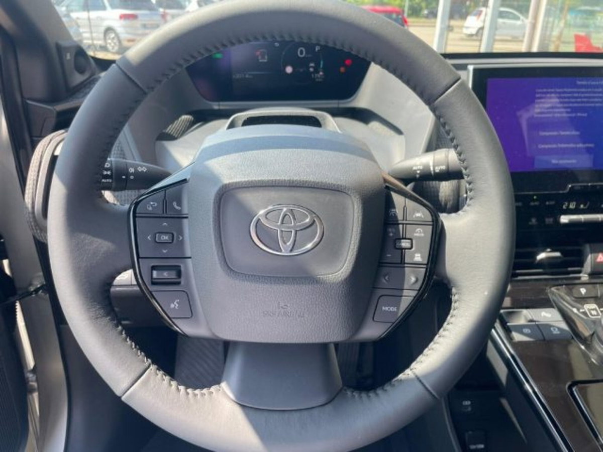 Toyota bZ4X ev Lounge 2wd 204cv (11)