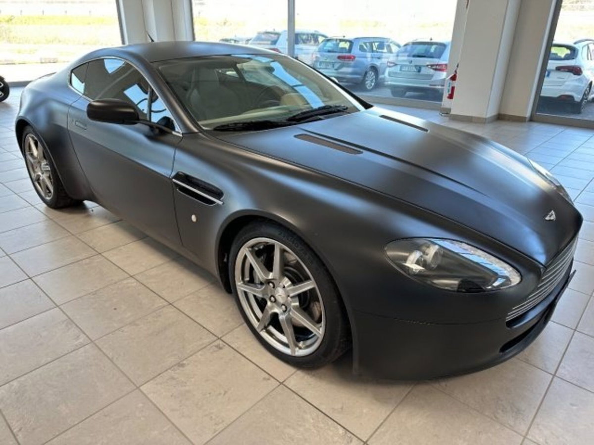 Aston Martin V8 Vantage Coupé V8 Vantage Coupé (3)