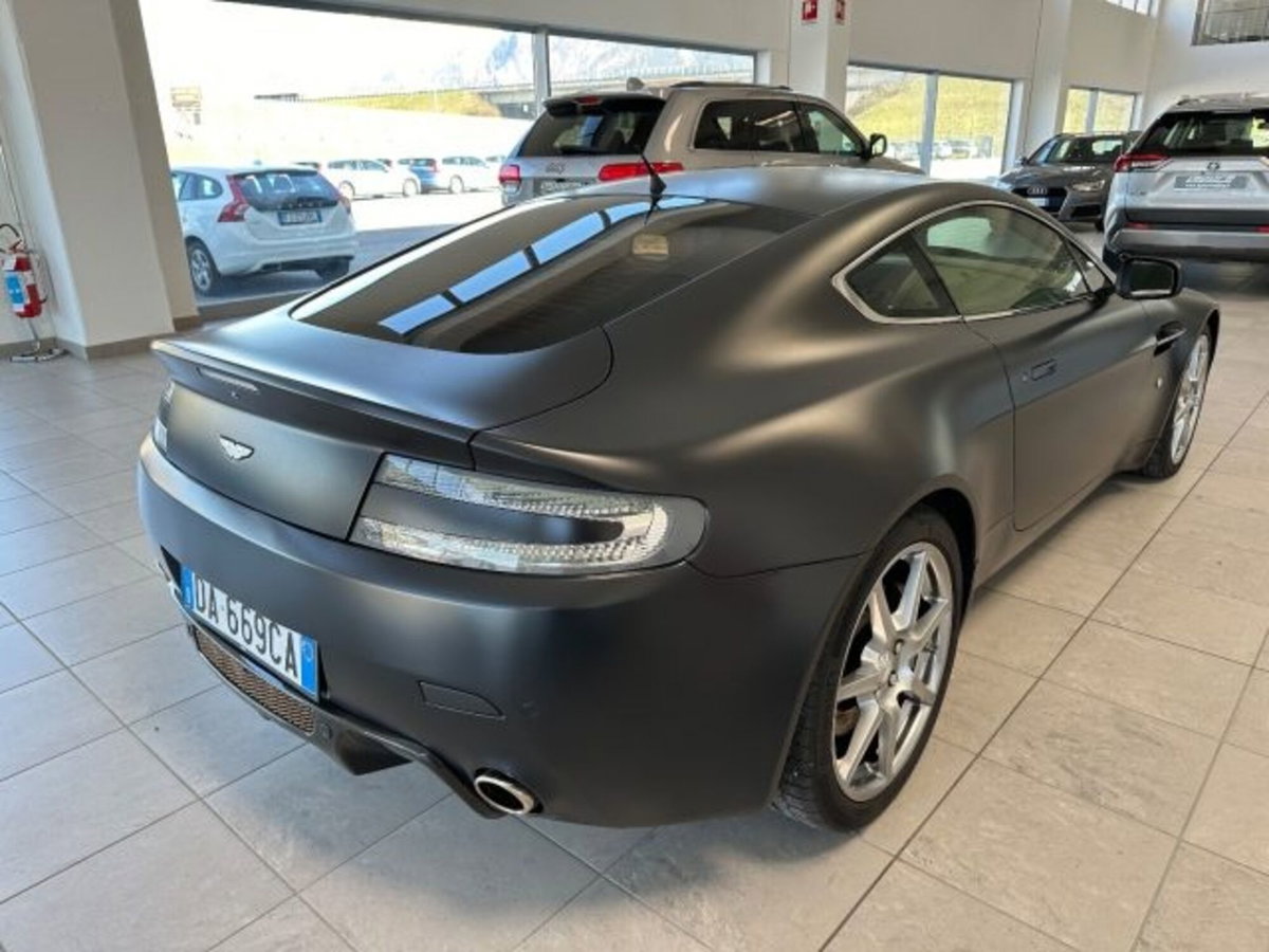 Aston Martin V8 Vantage Coupé V8 Vantage Coupé (4)