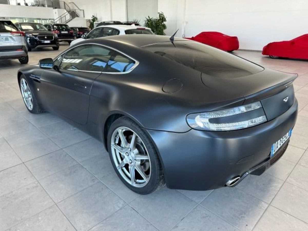 Aston Martin V8 Vantage Coupé V8 Vantage Coupé (6)