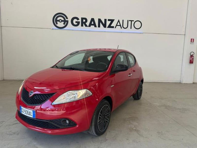 Lancia Ypsilon 1.0 FireFly 5 porte S&S Hybrid Ecochic Gold