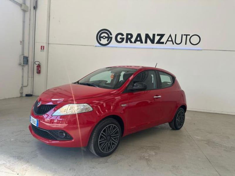 Lancia Ypsilon 1.0 FireFly 5 porte S&S Hybrid Ecochic Gold