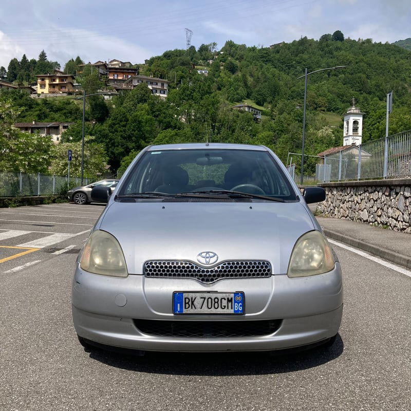 Toyota Yaris 16V cat 5 porte Sol