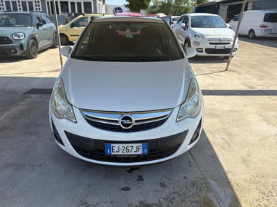 Opel Corsa 1.2 3 porte b-color usata
