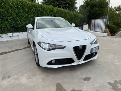 Alfa Romeo Giulia 2.2 Turbodiesel 150 CV AT8 Business usata