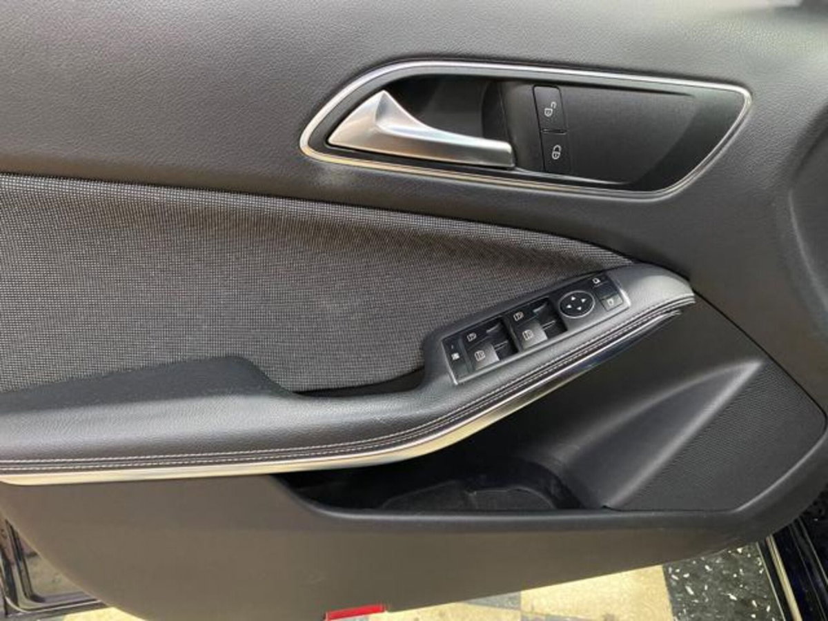 Mercedes-Benz Classe A 200 d Executive (12)
