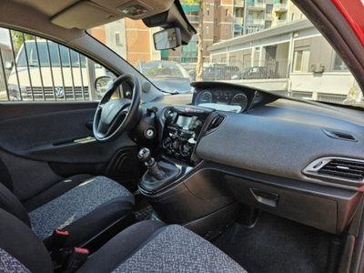 Lancia Ypsilon 1.0 FireFly 5 porte S&S Hybrid Ecochic A. Ferretti (11)
