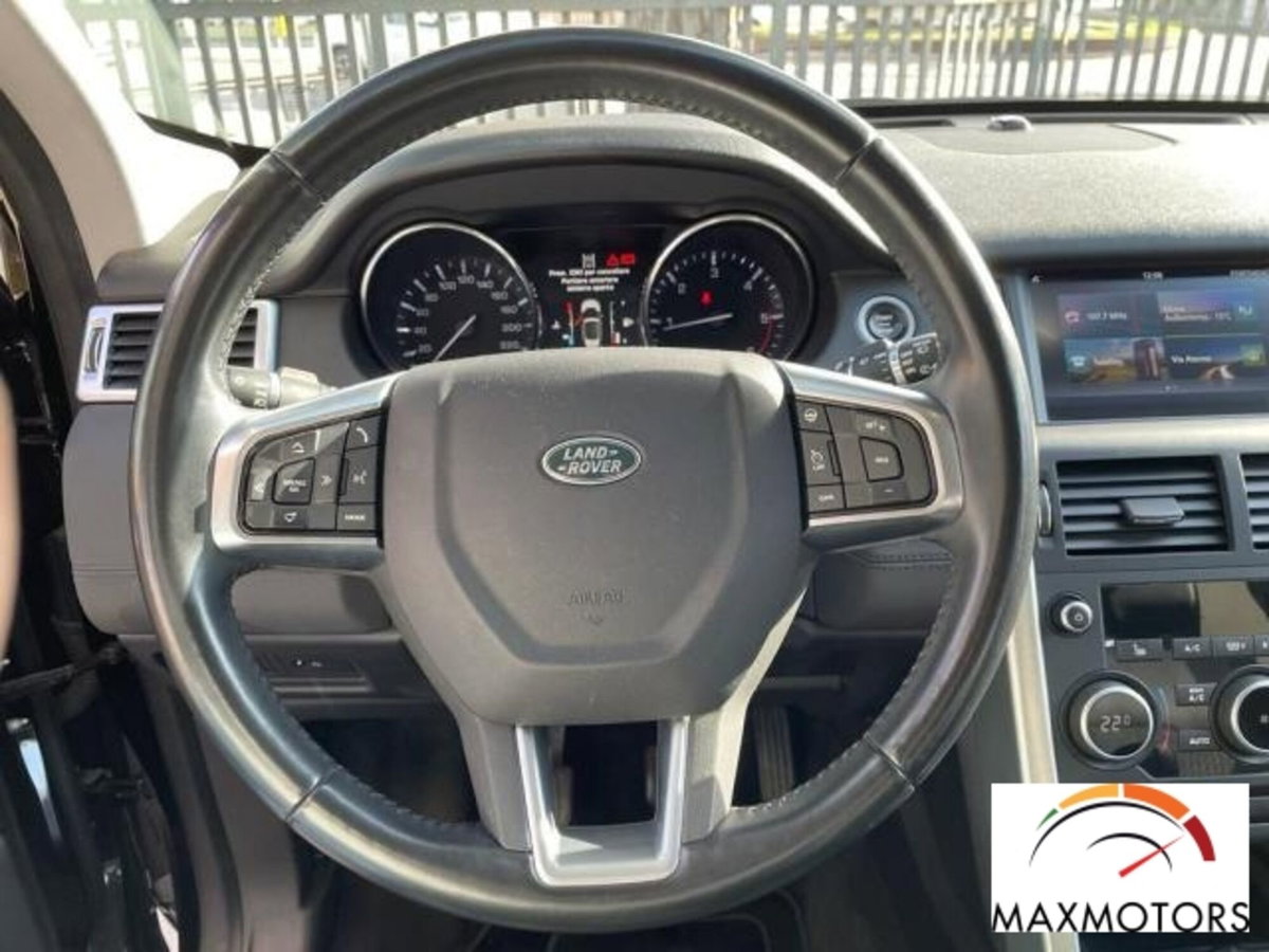 Land Rover Discovery Sport 2.2 TD4 SE (10)