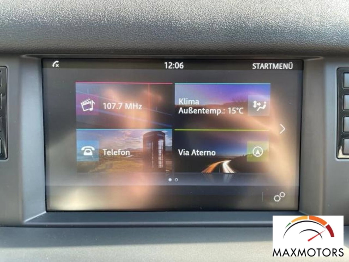 Land Rover Discovery Sport 2.2 TD4 SE (13)