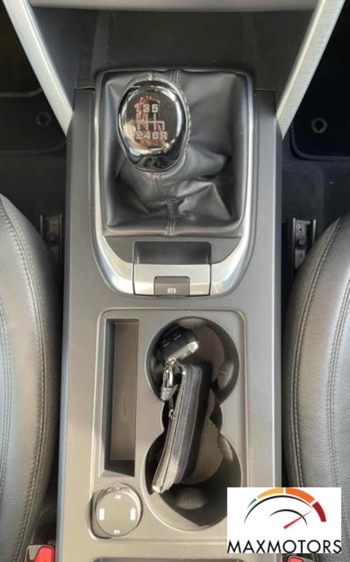 Land Rover Discovery Sport 2.2 TD4 SE (15)