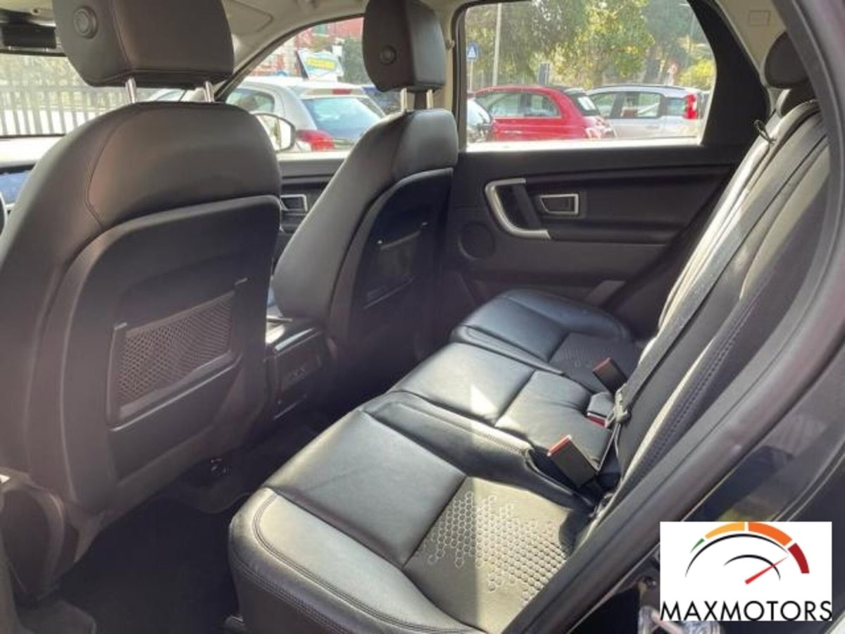 Land Rover Discovery Sport 2.2 TD4 SE (19)