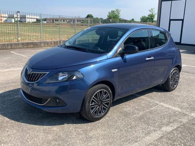Lancia Ypsilon 1.0 FireFly 5 porte S&S Hybrid Gold Plus usata