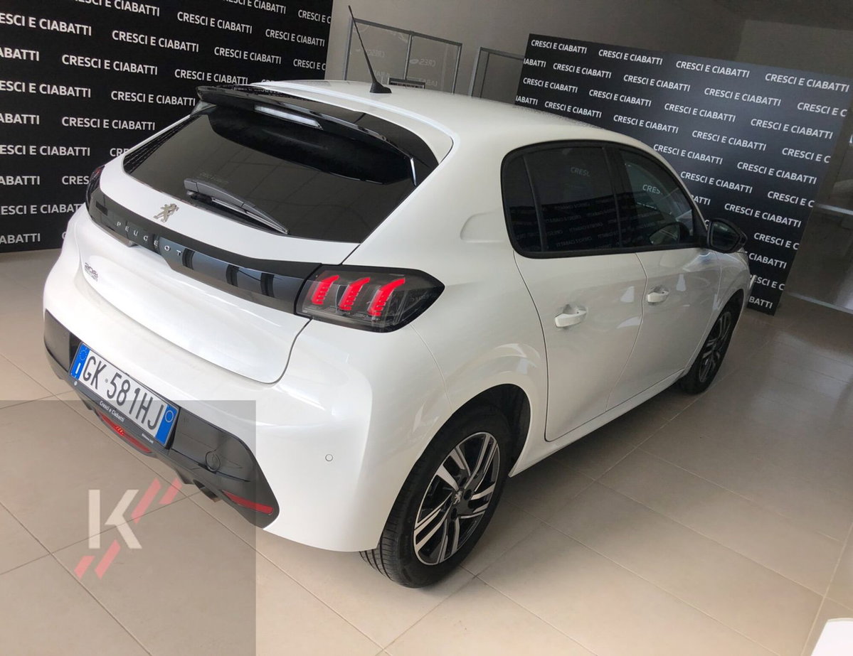 Peugeot 208 PureTech 100 Stop&Start EAT8 5 porte Allure Pack (2)
