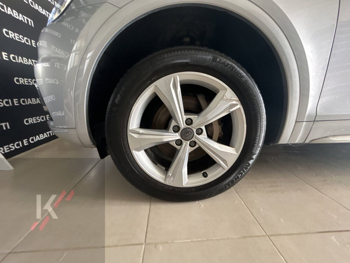 Audi Q5 2.0 TDI 190 CV quattro S tronic Sport (8)