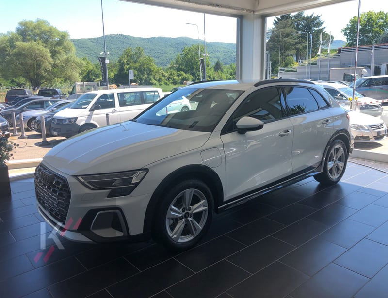 Audi A3 Sportback 40 TFSI e S tronic Business Advanced