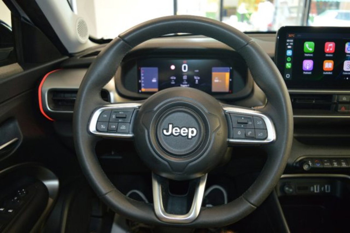 Jeep Avenger 1.2 turbo Summit fwd 100cv (16)