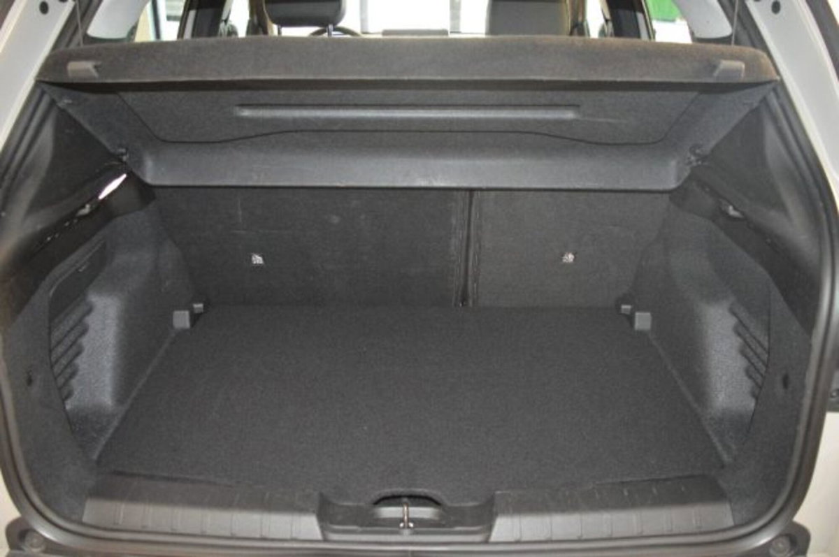 Jeep Avenger 1.2 turbo Summit fwd 100cv (9)