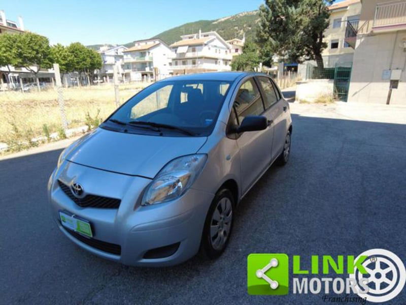 Toyota Yaris 1.0 5 porte