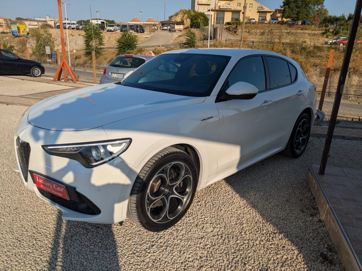 Alfa Romeo Stelvio Stelvio 2.2 Turbodiesel 210 CV AT8 Q4 Veloce (2)