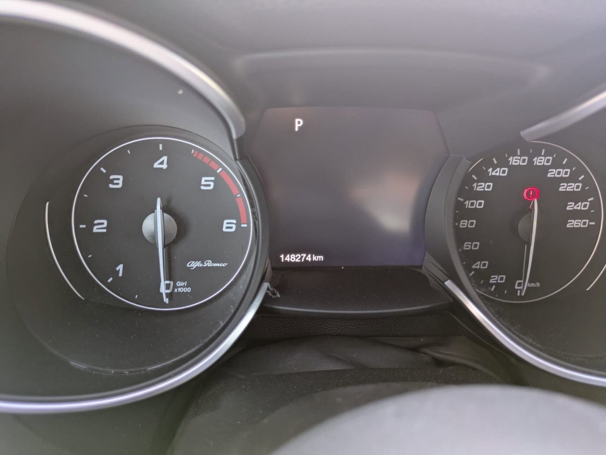 Alfa Romeo Stelvio Stelvio 2.2 Turbodiesel 210 CV AT8 Q4 Veloce (9)