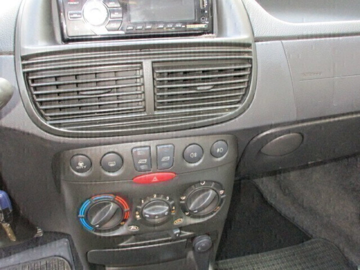 Fiat Punto 1.2 5 porte Active Natural Power (10)