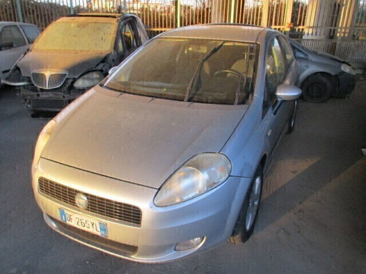 Fiat Grande Punto 1.4 3 porte Dynamic (2)