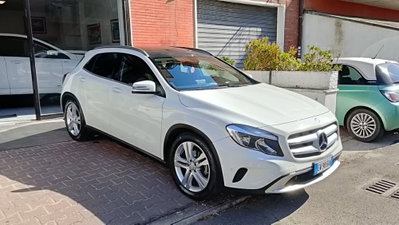 Mercedes-Benz GLA SUV 200 CDI Automatic 4Matic Executive (3)