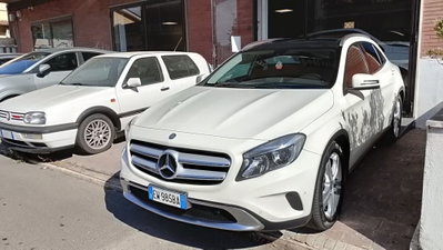 Mercedes-Benz GLA SUV 200 CDI Automatic 4Matic Executive (4)