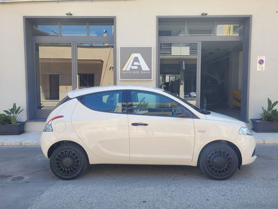 Lancia Ypsilon 1.2 69 CV 5 porte Elefantino Blu usata