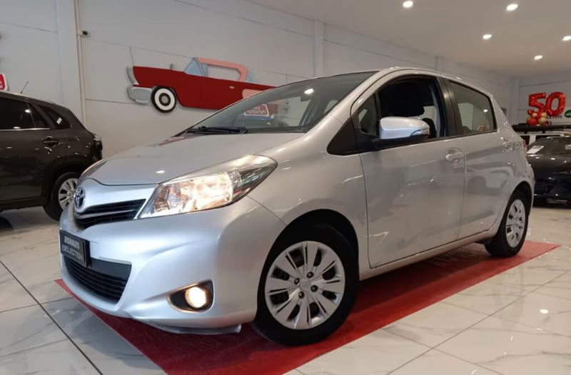 Toyota Yaris 1.0 5 porte Lounge